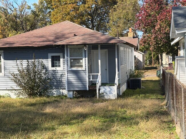 Building Photo - 529 Fulton Ave SW