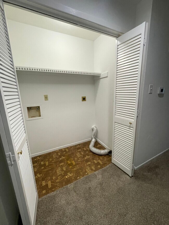 Building Photo - 5005 Georgi Ln