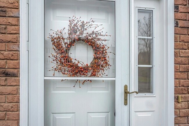 Building Photo - 67 Plantation Rd