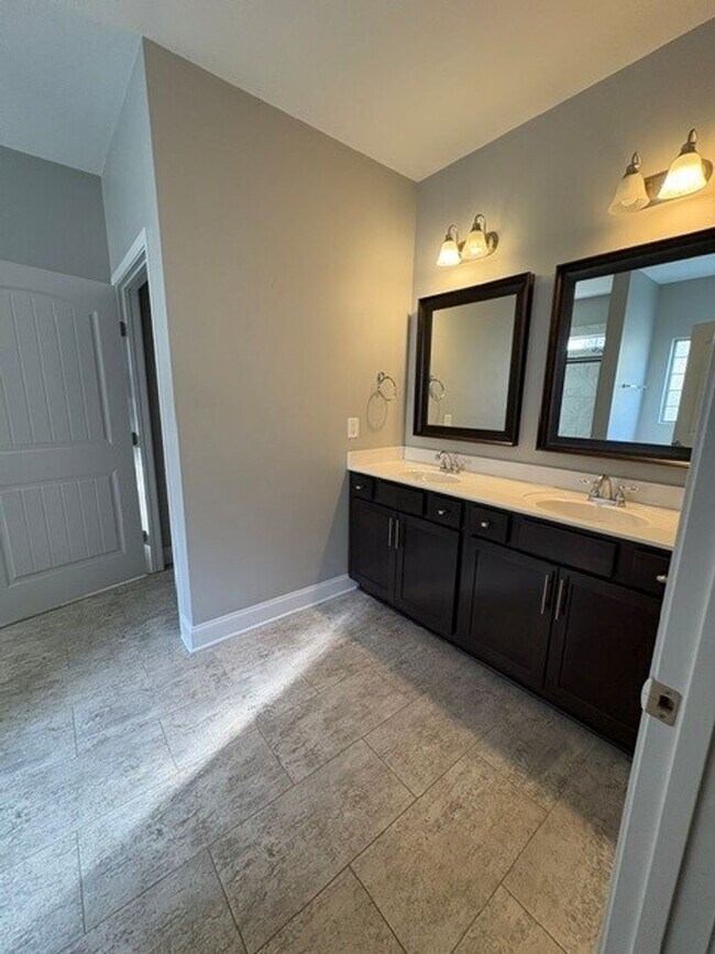 Building Photo - NOW AVAILABLE IN MILLSTONE!!