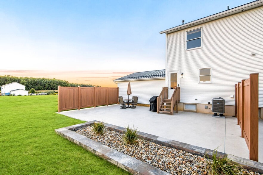 Building Photo - 10268 Cleveland Rd