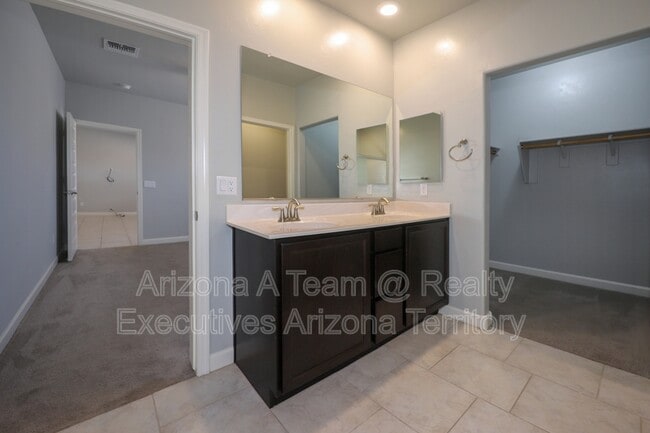 Building Photo - 9404 W Gambel Oak Ln