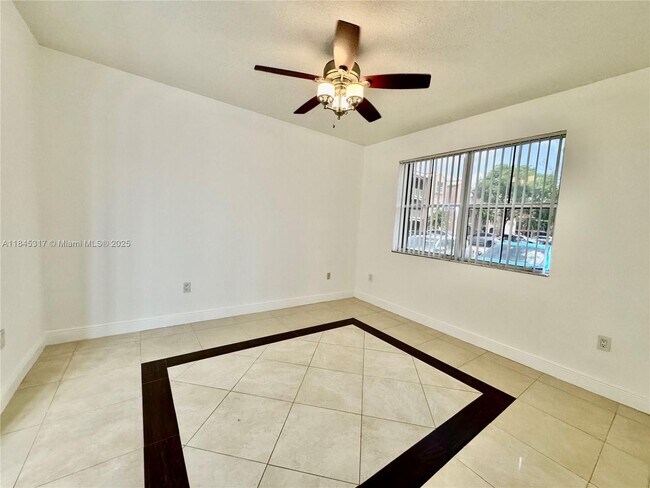 Building Photo - 6540 NW 114th Ave