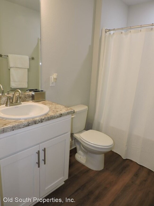 Building Photo - 3 br, 2 bath House - 500 W Ensley St