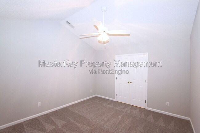 Building Photo - 309 Hallwood Ct