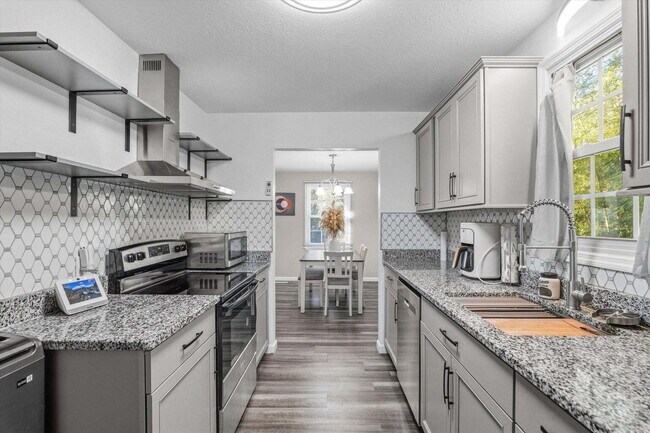 Building Photo - FULLY FURNISHED NORTH AUGUSTA HOME