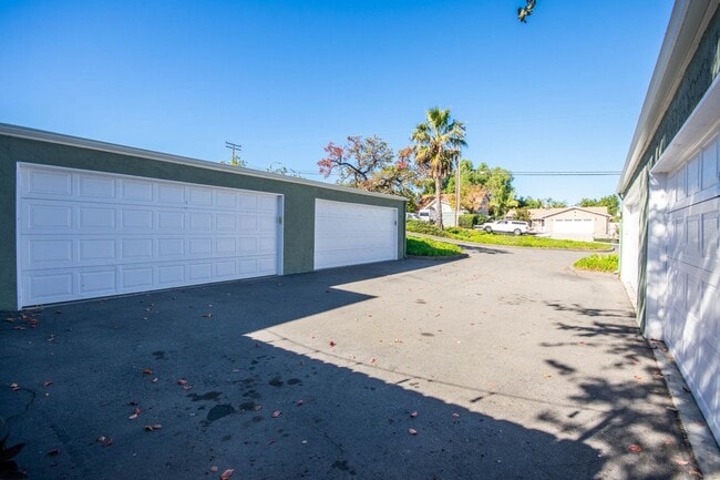 Building Photo - Cozy 2BD/2BA in Carlsbad Village
