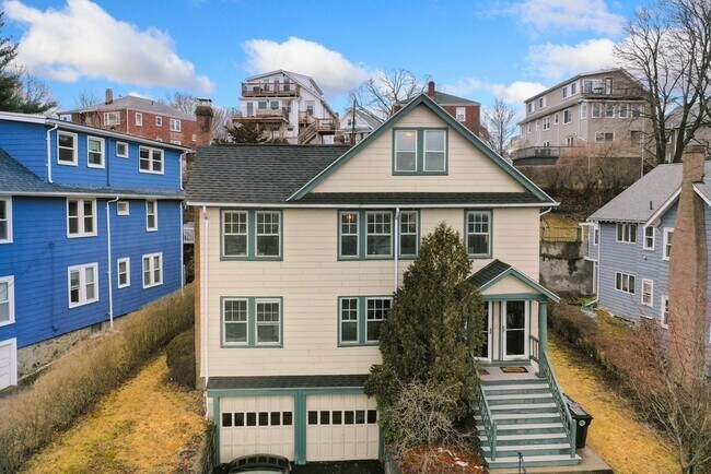 Primary Photo - 52 Edgecliff Rd