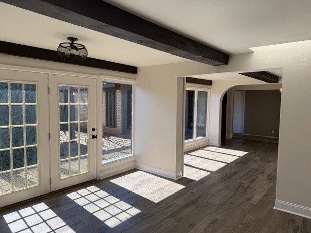 Building Photo - 1402 W Pecan Ave