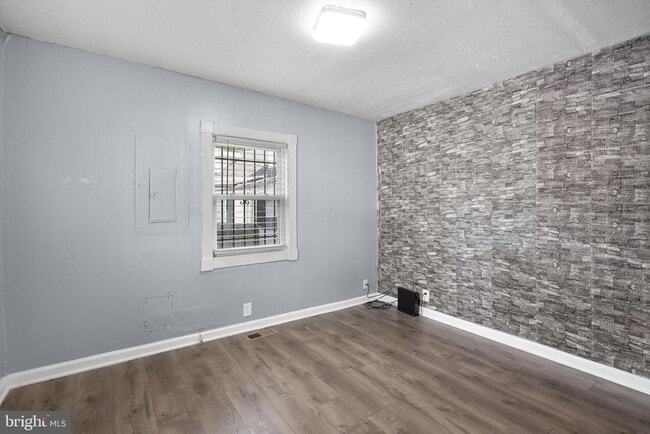 Building Photo - 5001 Fable St