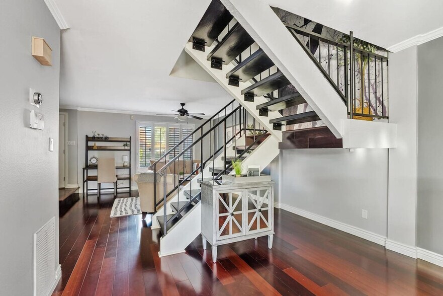 Building Photo - 8242 E Orange Blossom Ln