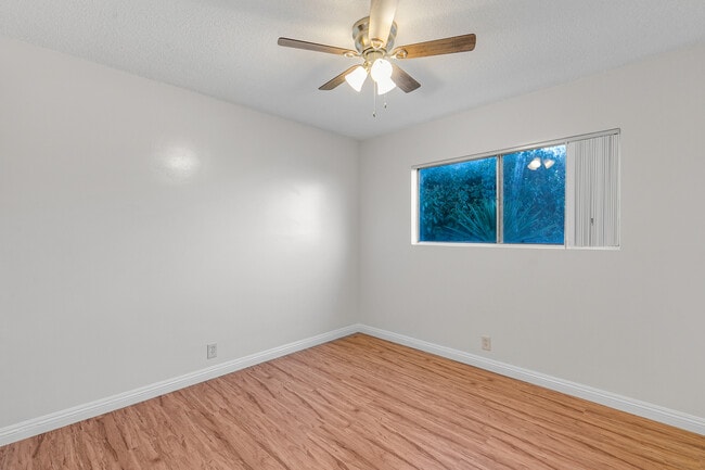 Building Photo - 2701 S Peck Ave