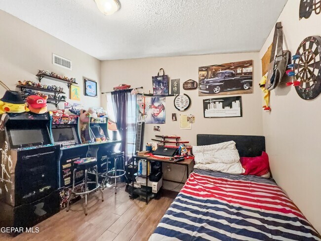 Building Photo - 1476 Enrique Perez Cir