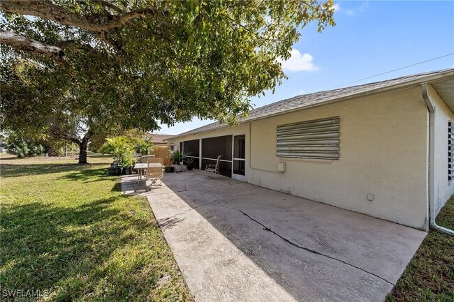 Building Photo - 841 SE 8th Terrace