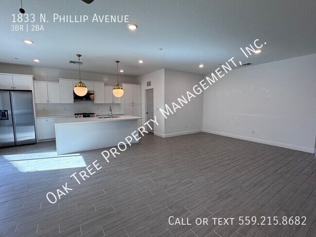 Building Photo - 1833 N Phillip Ave