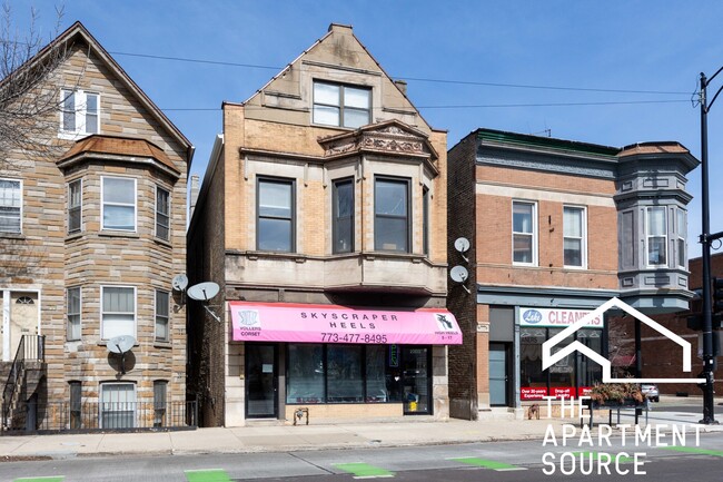 Building Photo - 2202 W Belmont Ave