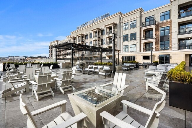 Private patio Residence - 18 Artisan Dr