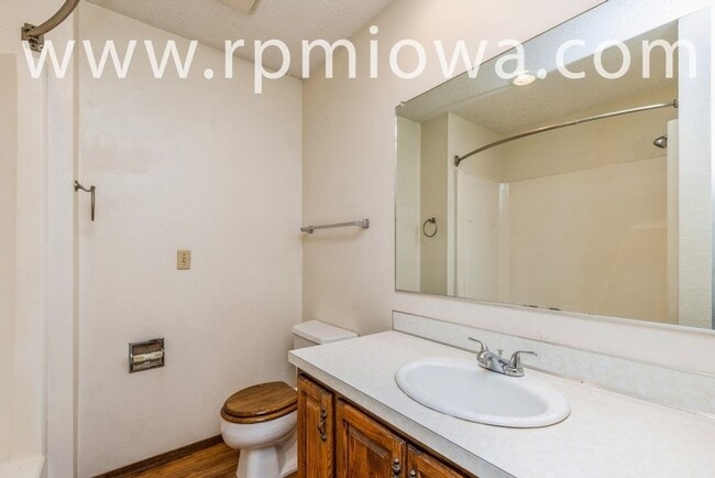 Building Photo - SHORT TERM LEASE!!  4 Bedroom, 2 Bath Home In Ames