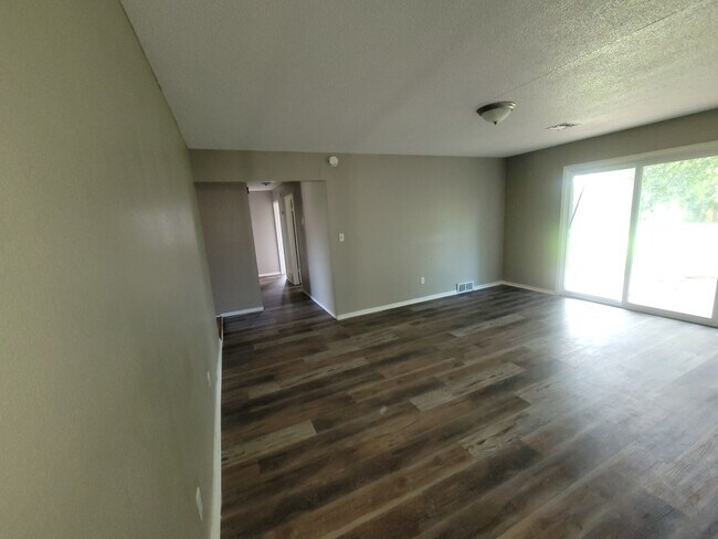 Building Photo - 4904 NW 29th St