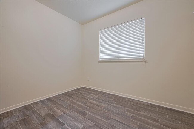Building Photo - 17215 Stratford Green Dr