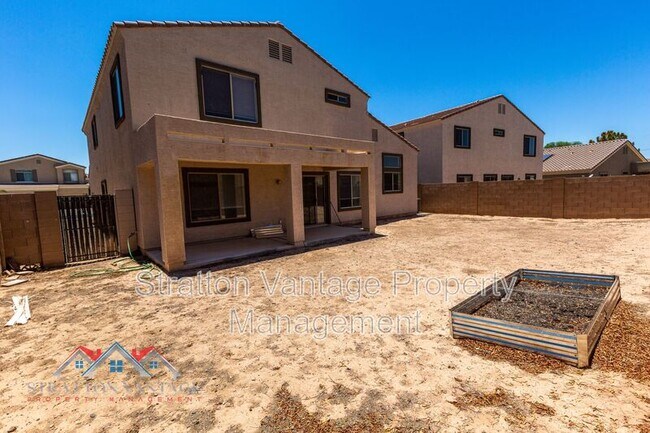 Building Photo - 2234 W Pima Ave