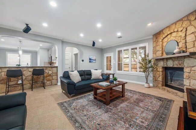 Building Photo - 10820 Sky Rock Dr