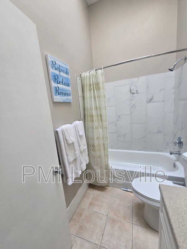 Building Photo - 1156 S Brook St