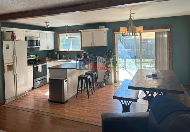 Building Photo - 831 Winchester Dr