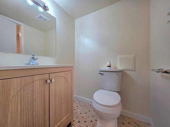 Building Photo - 3808 Laramie Pl