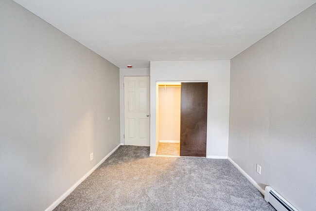 Building Photo - 3235 W 157th St