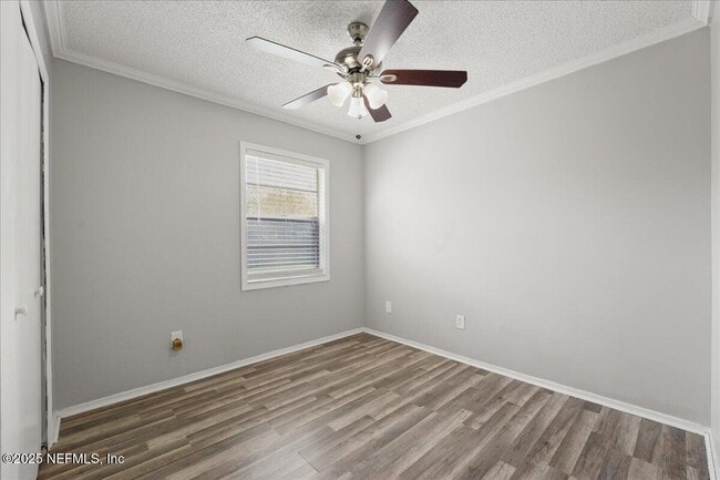 Building Photo - 1701 Donna Dr