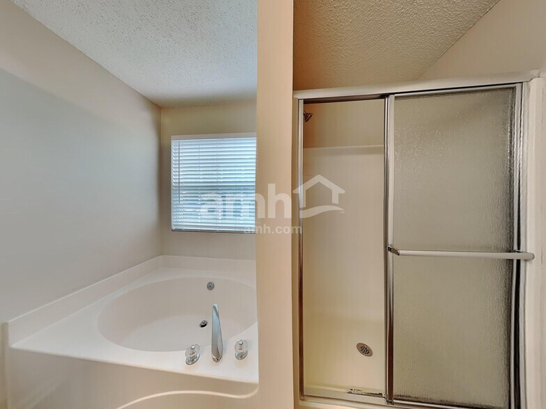 Building Photo - 750 Ashland Park Way