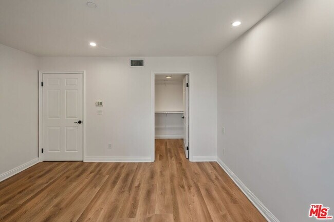 Building Photo - 1107 Princeton St