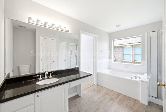 Building Photo - 14631 Hazy Ridge Ln