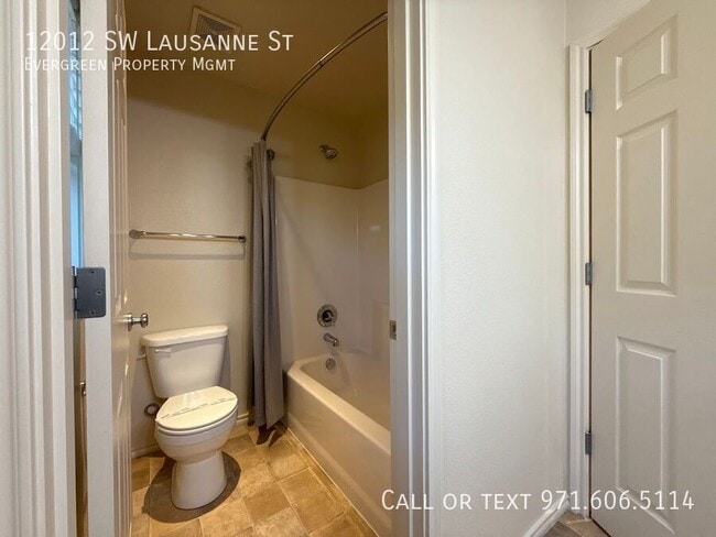 Building Photo - 12012 SW Lausanne St