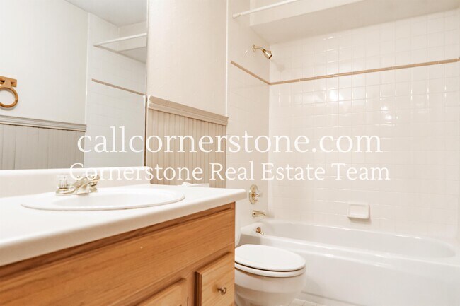 Building Photo - 630 Fernglen Ct