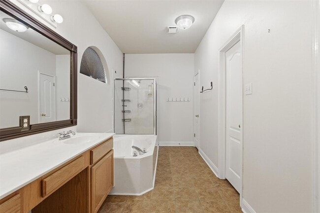 Building Photo - 1519 Freestone Dr