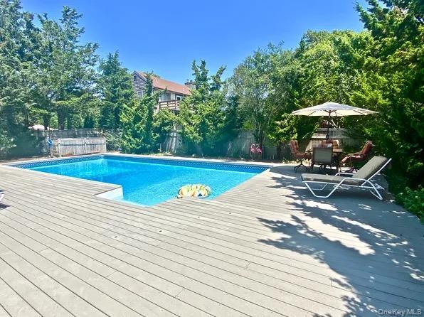 Building Photo - 16 Osceola Ln