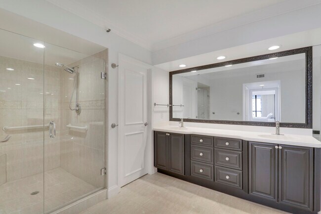 Building Photo - 5380 N Ocean Dr