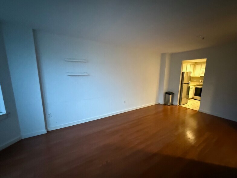 Building Photo - 535 Commonwealth Ave