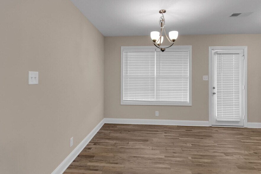 Building Photo - 1037 Whitney Dr