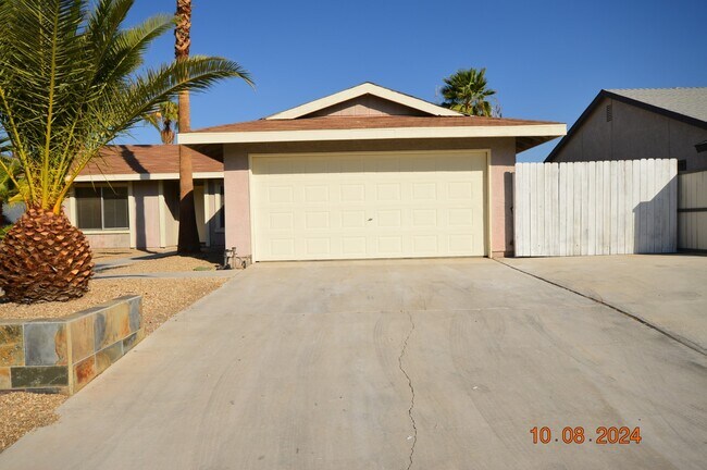 Primary Photo - 4354 Thorndale Pl