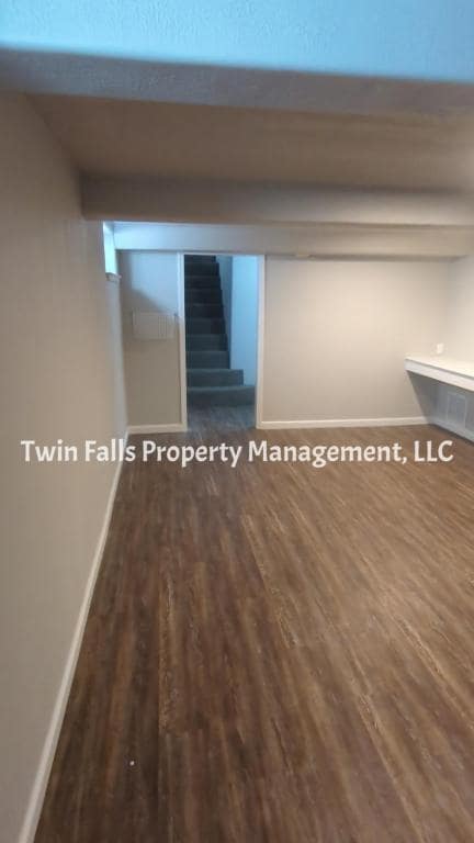 Building Photo - 354 7th Ave E