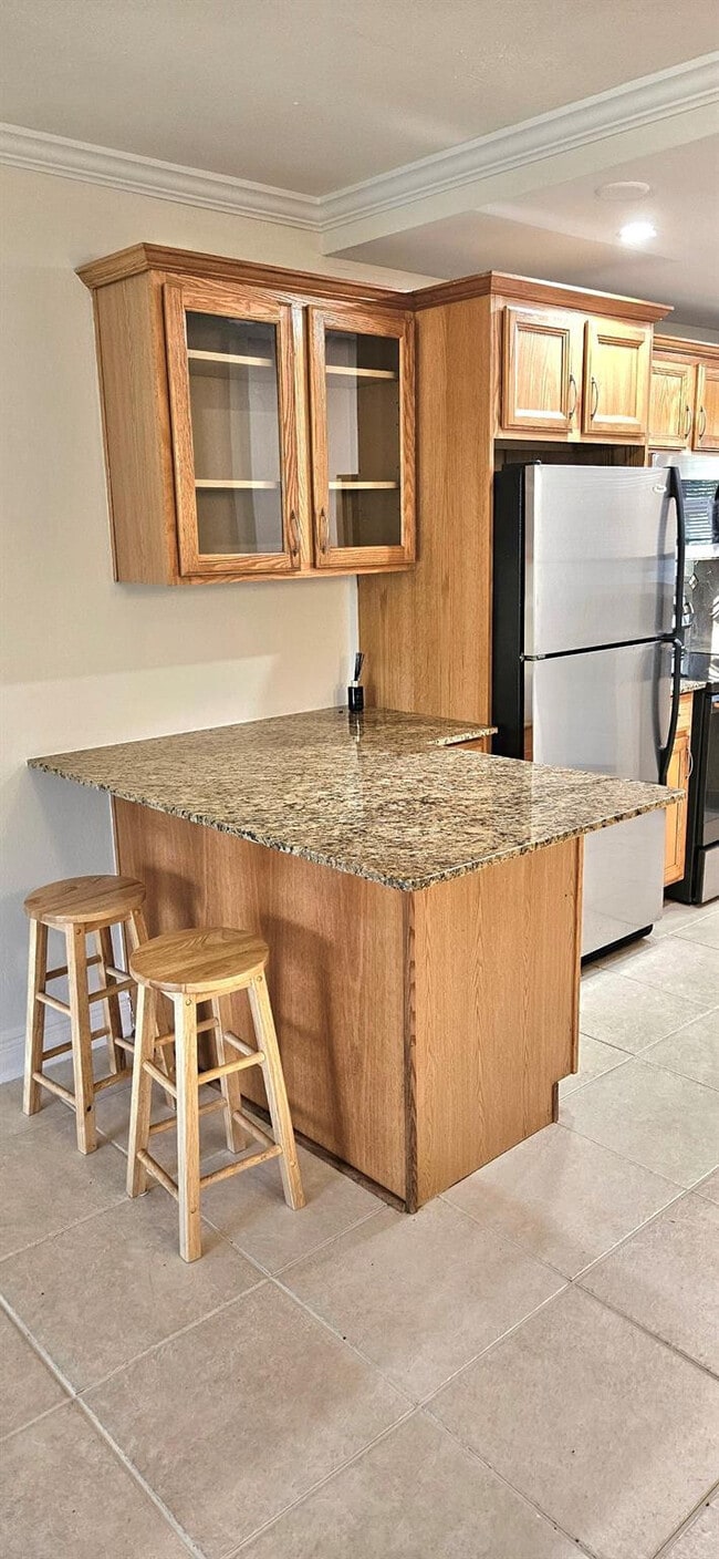 Building Photo - 2901 NE 51st St