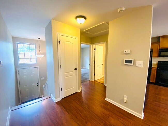 Building Photo - 1728 Thistlewood Dr