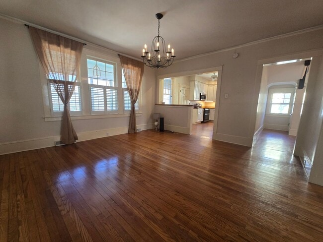 Building Photo - Beautiful Brick 2-Story in Edenton's Historic District