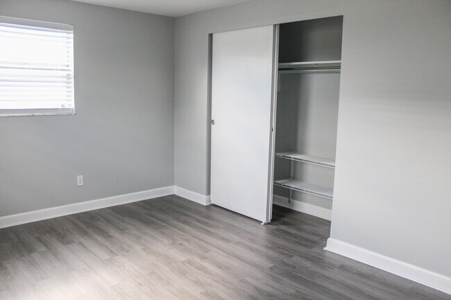 Building Photo - 178 175th Ave E