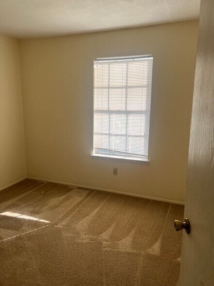 Building Photo - 4502 Hunt Cir