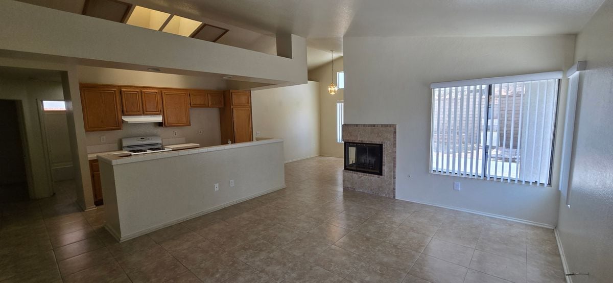 Building Photo - 543 Chelsea Way