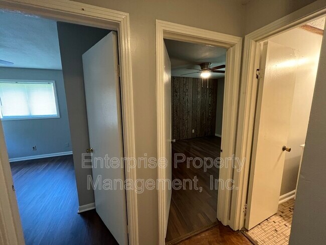 Building Photo - 4149 Yale Rd